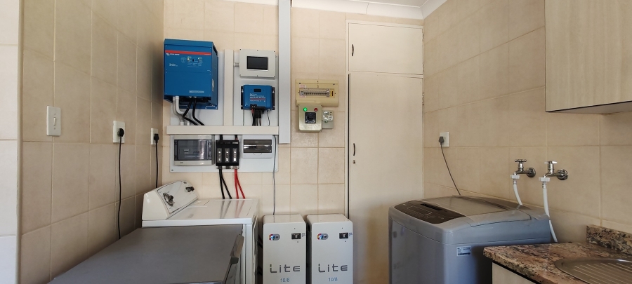 5 Bedroom Property for Sale in Parys Free State